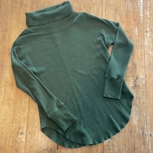 The Group by Babaton Thermal Cowlneck (GREEN)